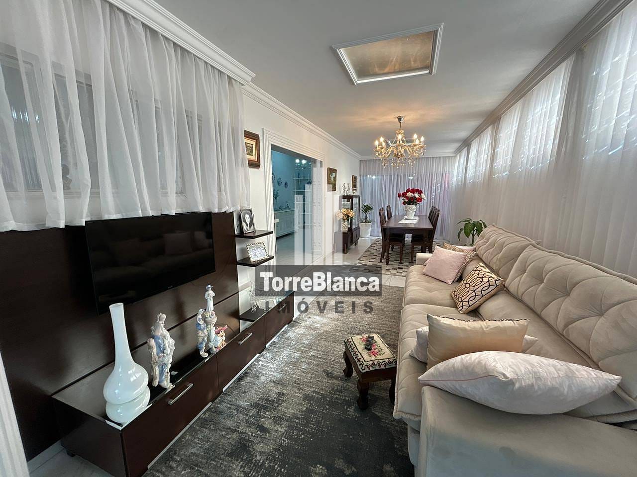 Casa à venda com 3 quartos, 168m² - Foto 11