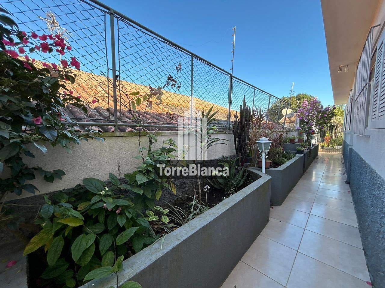 Casa à venda com 3 quartos, 168m² - Foto 46