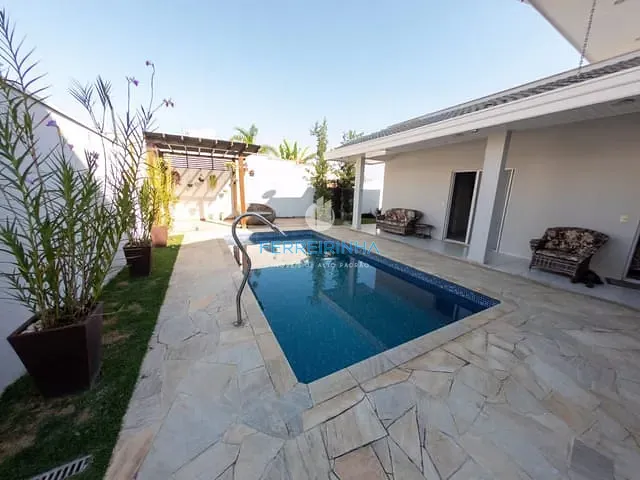 Casa com 462m² 3 quartos e 2 banheiros, à venda, no bairro Condomínio Residencial Jaguary em São José dos Campos
