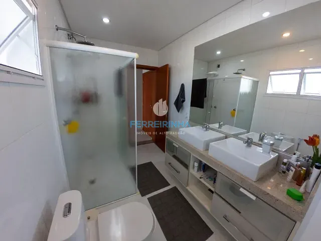 Casa com 462m² 3 quartos e 2 banheiros, à venda, no bairro Condomínio Residencial Jaguary em São José dos Campos
