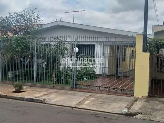 Casa 3 quartos e 2 banheiros, à venda, no bairro Vila Monteiro em Londrina