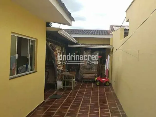 Casa 3 quartos e 2 banheiros, à venda, no bairro Vila Monteiro em Londrina