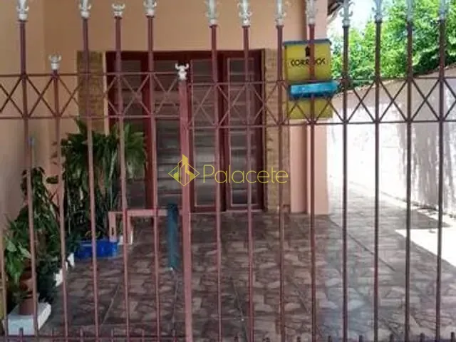 Casa 2 quartos e 1 banheiro, à venda, no bairro Aterrado em Tremembé
