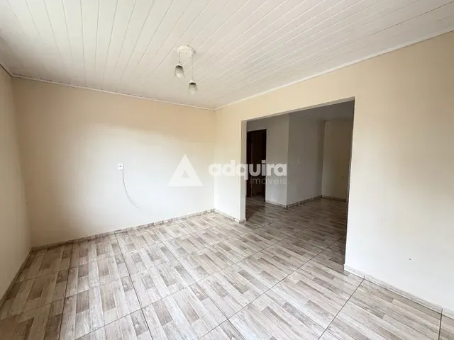 Casa 2 quartos e 2 banheiros, para alugar, no bairro Colônia Dona Luíza em Ponta Grossa