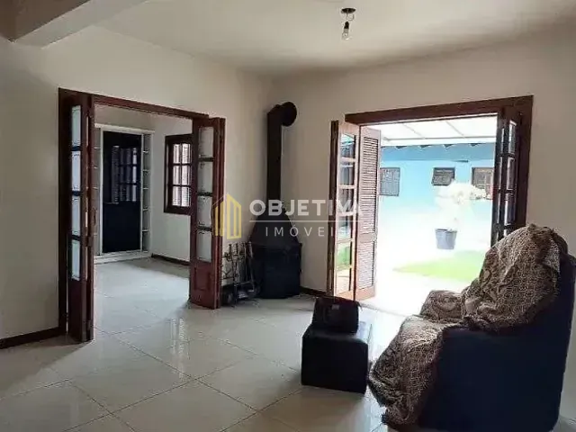 Casa 4 quartos e 4 banheiros, à venda, no bairro Jardim Itu em Porto Alegre