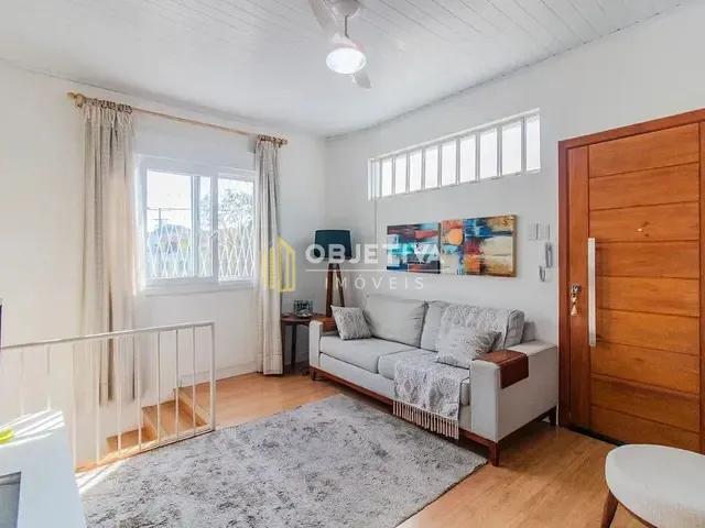 Casa 3 quartos e 1 banheiro, à venda, no bairro Medianeira em Porto Alegre