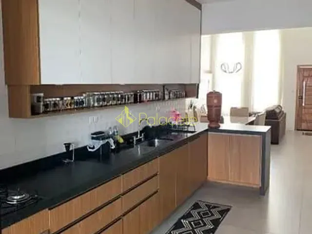 Casa com 255m² 3 quartos e 3 banheiros, à venda, no bairro Guedes em Tremembé