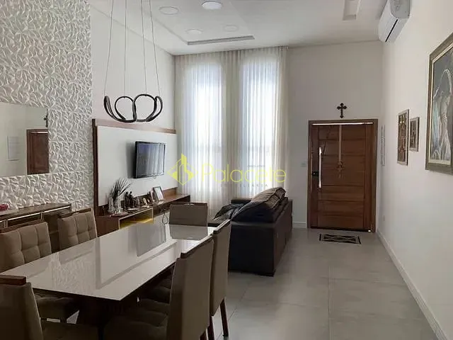Casa com 255m² 3 quartos e 3 banheiros, à venda, no bairro Guedes em Tremembé