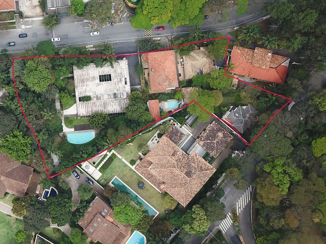 Casa com 3100m² 3 quartos e 2 banheiros, à venda, no bairro Cidade Jardim em São Paulo