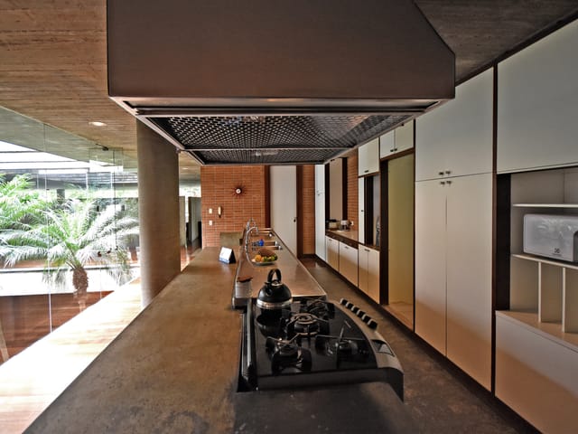 Casa com 3100m² 3 quartos e 2 banheiros, à venda, no bairro Cidade Jardim em São Paulo