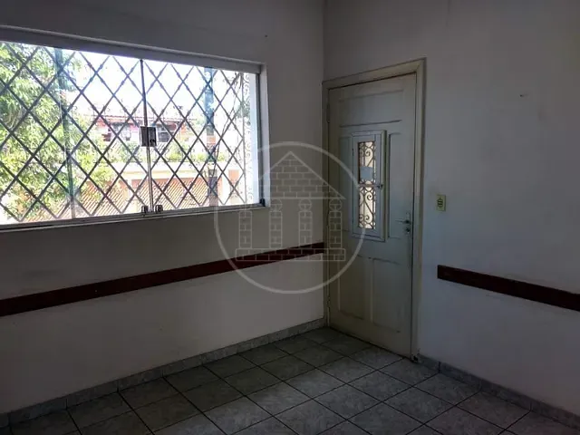 Casa com 200m² 2 quartos e 3 banheiros, à venda, no bairro Cidade Dutra em São Paulo