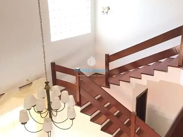 Casa com 360m², à venda, no bairro Jardim das Colinas em São José dos Campos