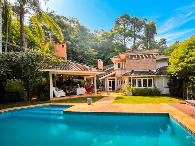 Casa com 1194m² 4 quartos e 6 banheiros, à venda, no bairro Altos de São Fernando em Jandira
