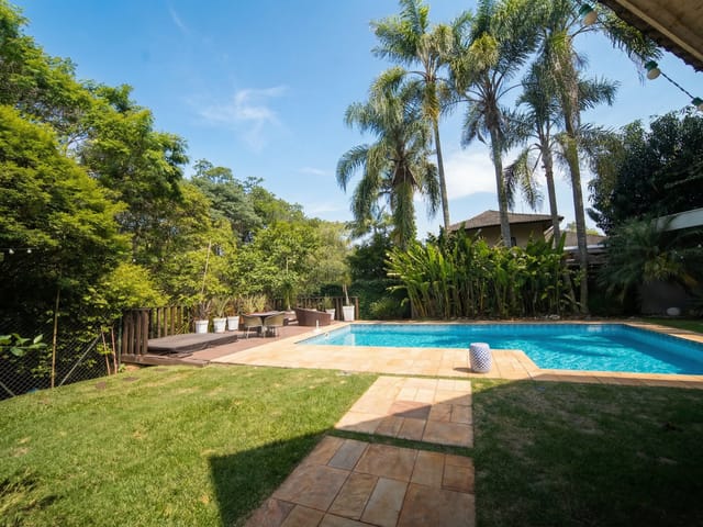 Casa com 1194m² 4 quartos e 6 banheiros, à venda, no bairro Altos de São Fernando em Jandira