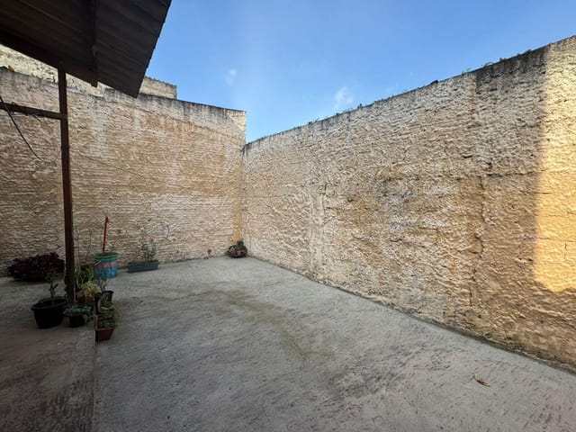 Casa com 80m² 2 quartos e 1 banheiro, para alugar, no bairro Conceição em Osasco