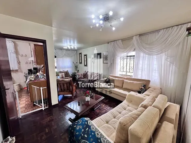 Casa com 462m² 4 quartos e 5 banheiros, à venda, no bairro Jardim Carvalho em Ponta Grossa