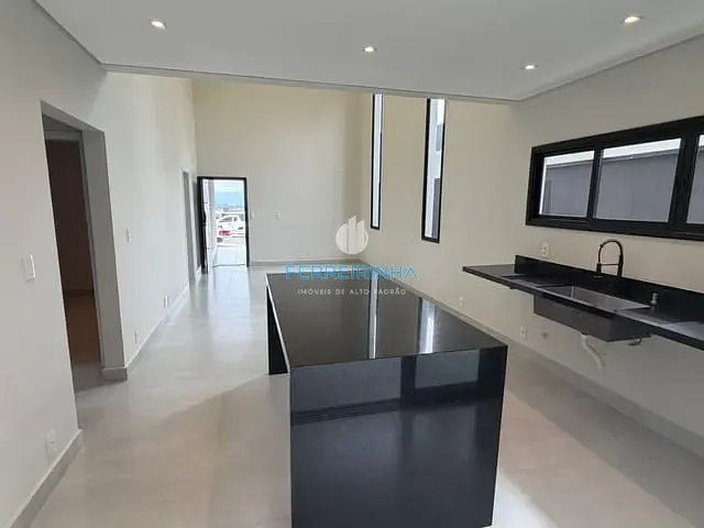 Casa com 259m² 3 quartos e 3 banheiros, à venda, no bairro Reserva do Vale em Caçapava