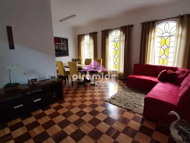 Casa com 420m² 4 quartos e 3 banheiros, à venda, no bairro Monte Castelo em São José dos Campos