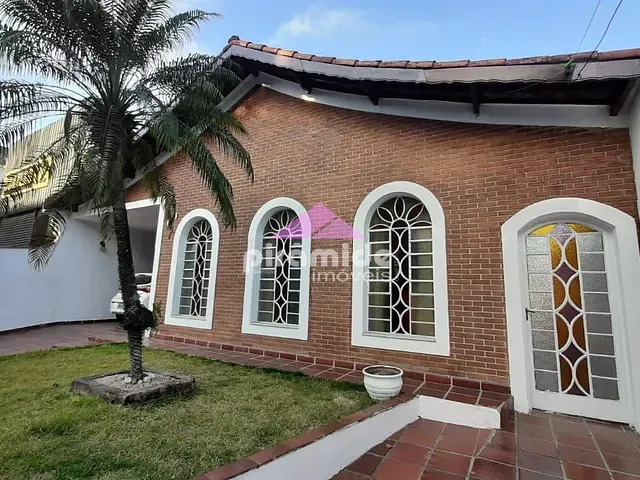 Casa com 420m² 4 quartos e 3 banheiros, à venda, no bairro Monte Castelo em São José dos Campos
