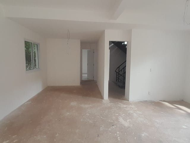 Casa com 213m² 4 quartos e 5 banheiros, à venda, no bairro Jardim da Glória em Cotia