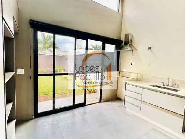 Casa com 270m² 3 quartos e 1 banheiro, à venda, no bairro Vila Santista em Atibaia