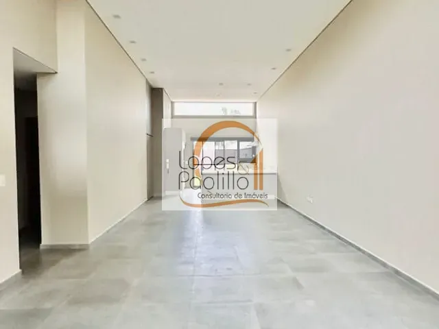 Casa com 270m² 3 quartos e 1 banheiro, à venda, no bairro Vila Santista em Atibaia