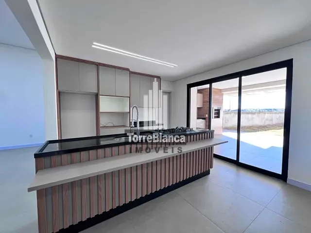 Casa com 120m² 3 quartos e 4 banheiros, à venda, no bairro Contorno em Ponta Grossa