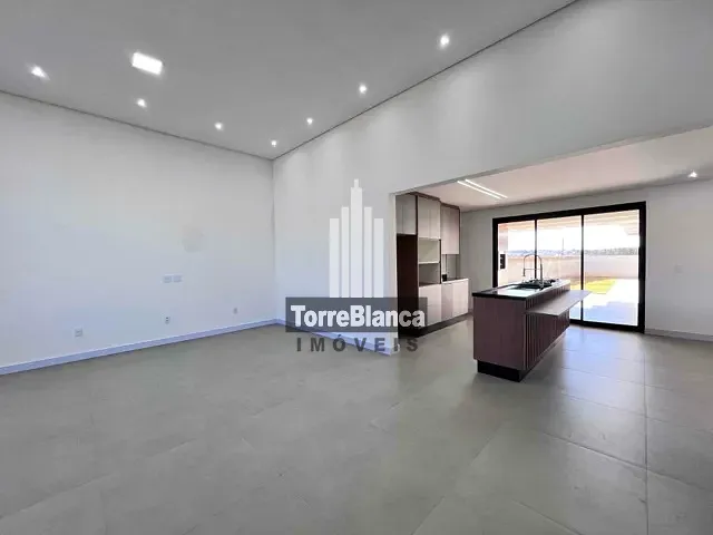Casa com 120m² 3 quartos e 4 banheiros, à venda, no bairro Contorno em Ponta Grossa