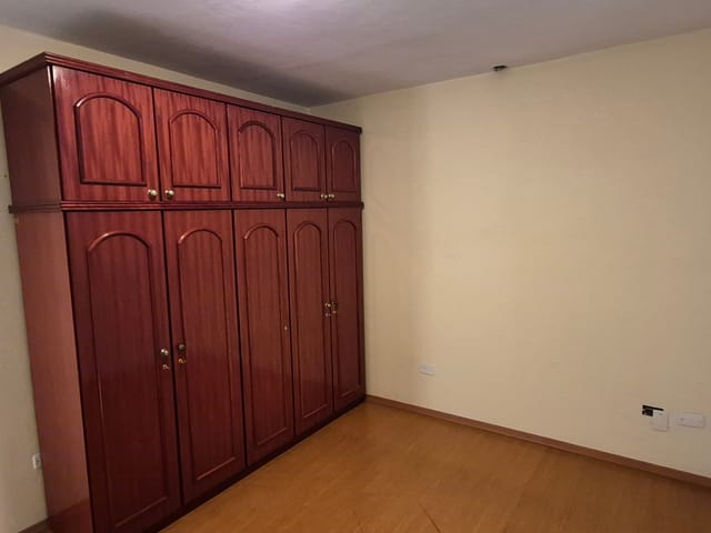 Casa com 250m² 3 quartos e 3 banheiros, à venda, no bairro Bela Vista em Osasco