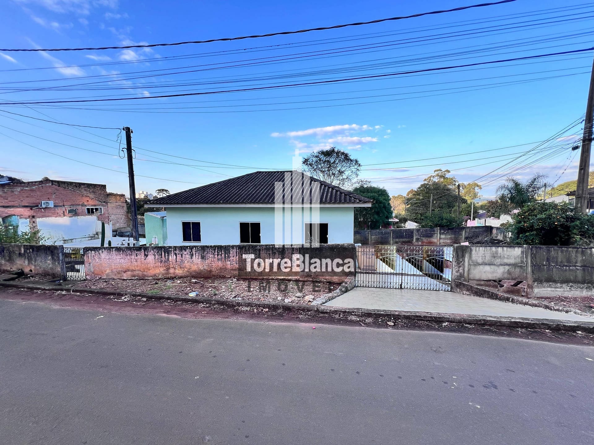 Casa à venda e aluguel com 2 quartos, 70m² - Foto 3