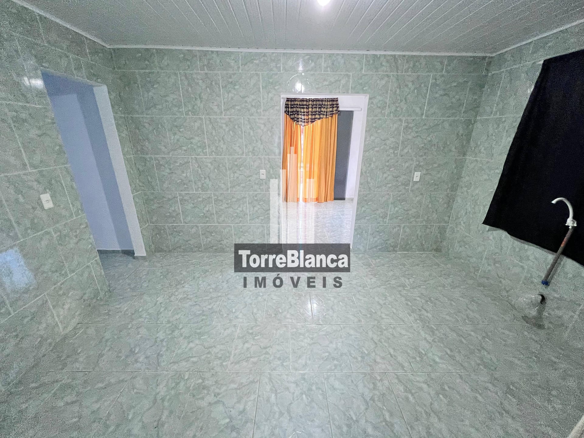 Casa à venda e aluguel com 2 quartos, 70m² - Foto 4
