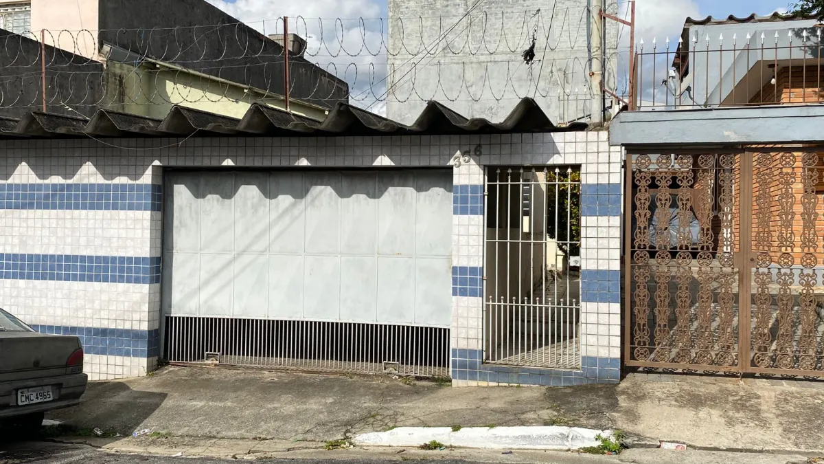 Casa para venda em Vila Serralheiro com 2 quartos, 150m²