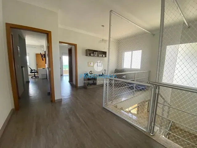 Casa com 450m² 4 quartos e 4 banheiros, à venda, no bairro Condomínio Residencial Jaguary em São José dos Campos