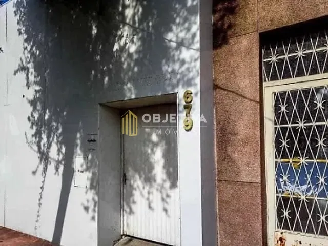 Casa 2 quartos e 3 banheiros, para alugar, no bairro Menino Deus em Porto Alegre
