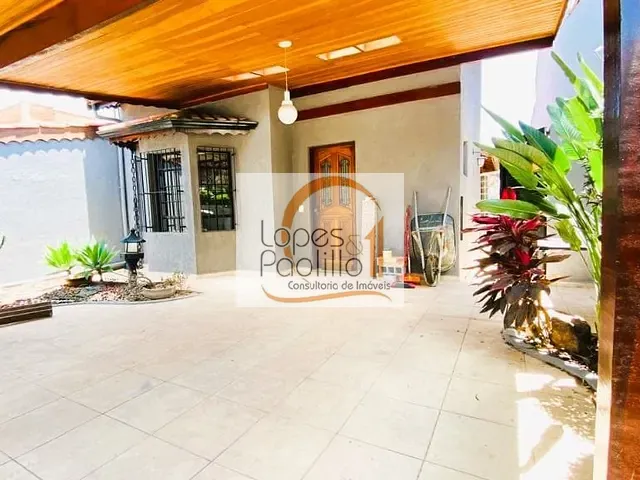 Casa com 312m² 3 quartos e 4 banheiros, à venda, no bairro Jardim Santa Bárbara em Atibaia
