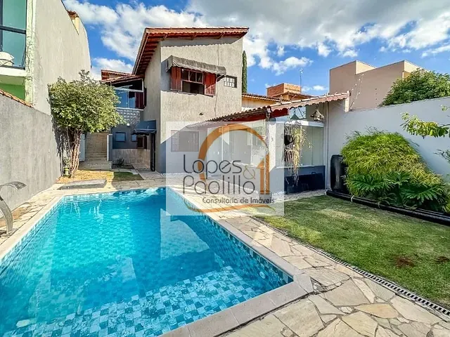 Casa com 312m² 3 quartos e 4 banheiros, à venda, no bairro Jardim Santa Bárbara em Atibaia