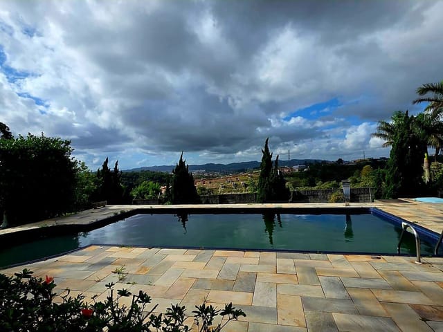 Casa com 1555m² 3 quartos e 4 banheiros, à venda, no bairro Portal Roselândia em Cotia