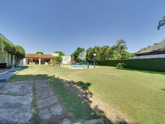 Casa com 2000m² 3 quartos e 3 banheiros, à venda, no bairro Quinta das Flores em São José dos Campos