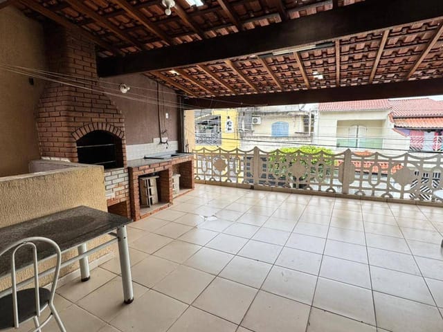 Casa com 160m² 3 quartos e 2 banheiros, para alugar, no bairro Veloso em Osasco