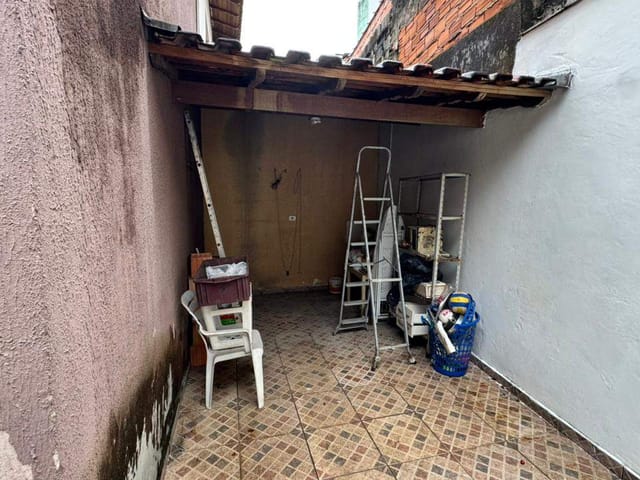 Casa com 160m² 3 quartos e 2 banheiros, para alugar, no bairro Veloso em Osasco