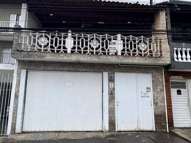 Casa com 160m² 3 quartos e 2 banheiros, para alugar, no bairro Veloso em Osasco