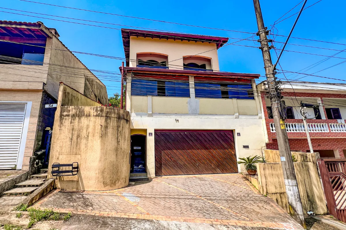 Casa para venda em Centro Alto com 4 quartos, sendo 1 suíte, 285m²