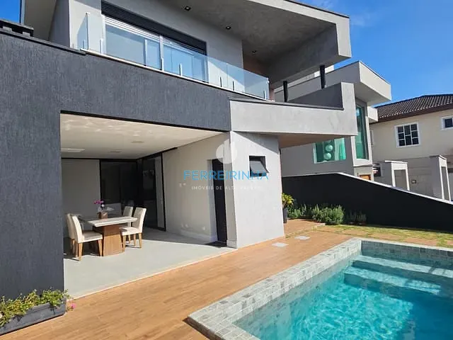 Casa com 256m² 3 quartos e 3 banheiros, à venda, no bairro Urbanova em São José dos Campos