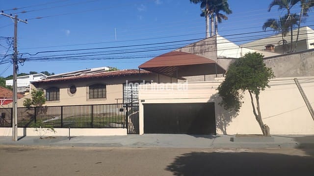 Casa, 3 quartos, 180 m² - Foto 1