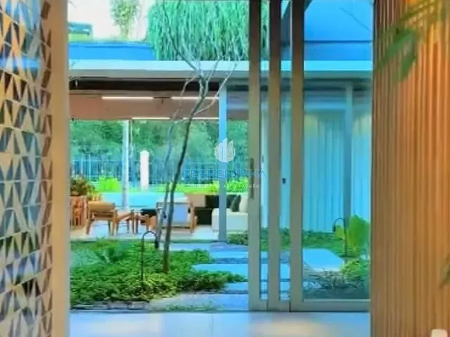 Casa com 12000m² 4 quartos e 6 banheiros, à venda, no bairro Condomínio Chácara Serimbura em São José dos Campos