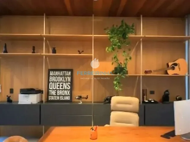 Casa com 12000m² 4 quartos e 6 banheiros, à venda, no bairro Condomínio Chácara Serimbura em São José dos Campos