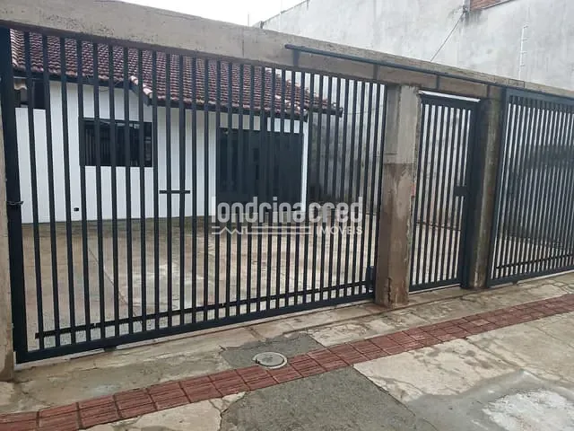 Casa com 395m², à venda, no bairro Conjunto Habitacional José Giordano em Londrina