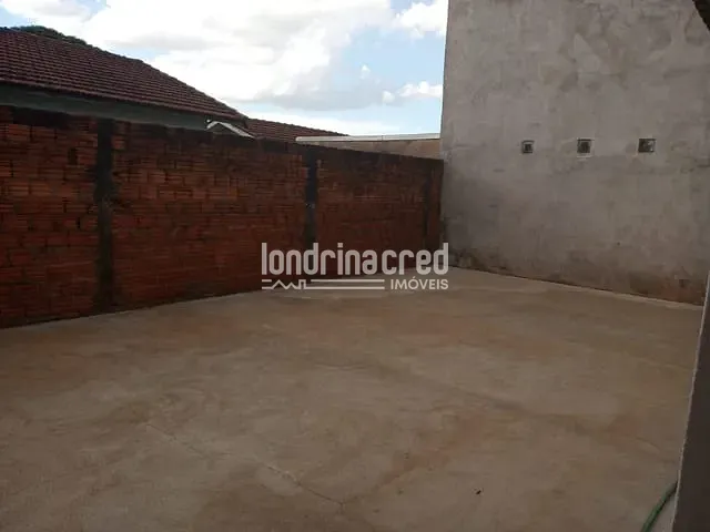 Casa com 395m², à venda, no bairro Conjunto Habitacional José Giordano em Londrina