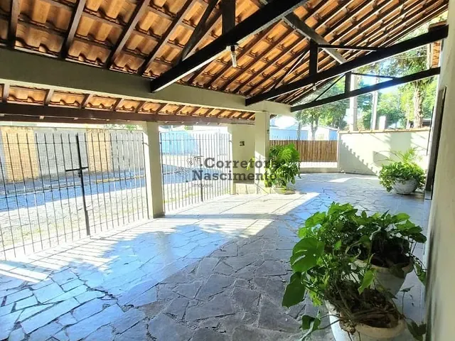 Casa com 195m² 2 quartos e 2 banheiros, à venda, no bairro Jardim Siesta em Jacareí