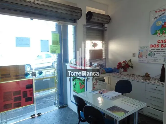 Casa com 600m², para alugar, no bairro Centro em Ponta Grossa